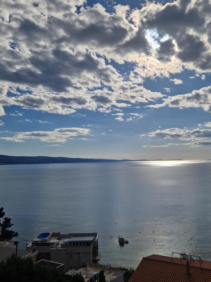 Апартаменты Amazing Sea View Омиш Экстерьер фото
