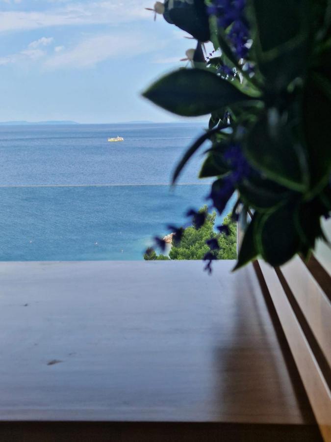 Апартаменты Amazing Sea View Омиш Экстерьер фото