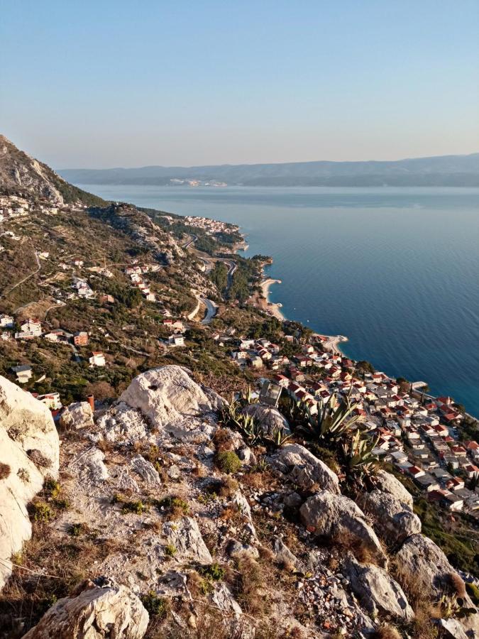 Апартаменты Amazing Sea View Омиш Экстерьер фото