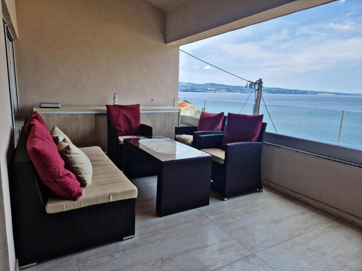 Апартаменты Amazing Sea View Омиш Экстерьер фото